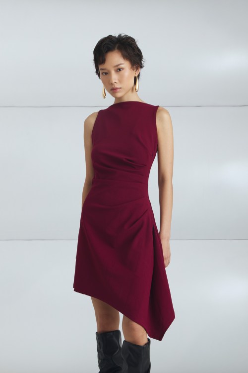 YURI DRESS IN MAROON