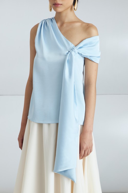 ELSA TOP IN LIGHT BLUE