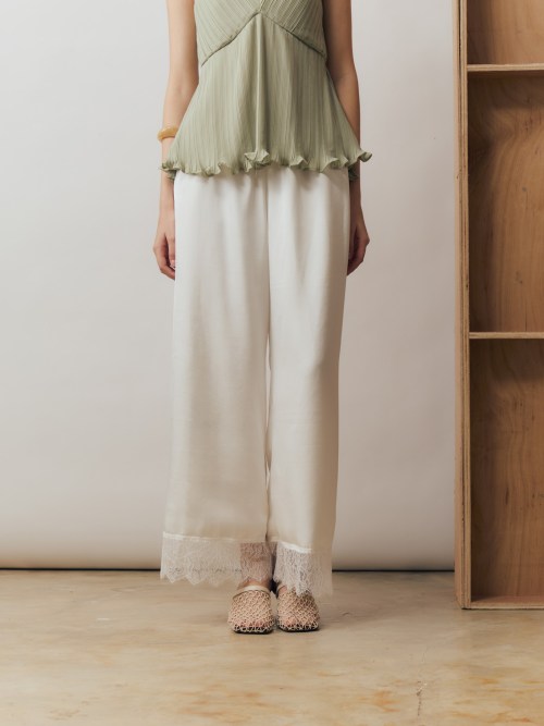 KARIS PANTS IN WHITE